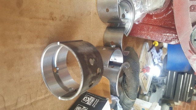 old and new main bearings.jpg